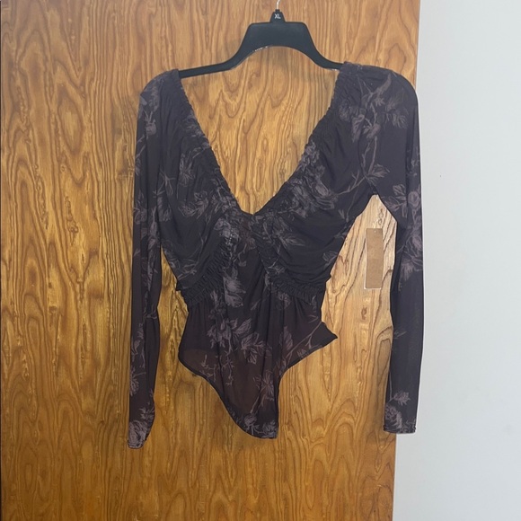 Urban Outfitters Black Floral Bodysuit - Picture 2 of 12